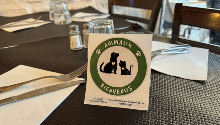 Nos restaurants accueillent les chiens à bras ouverts !